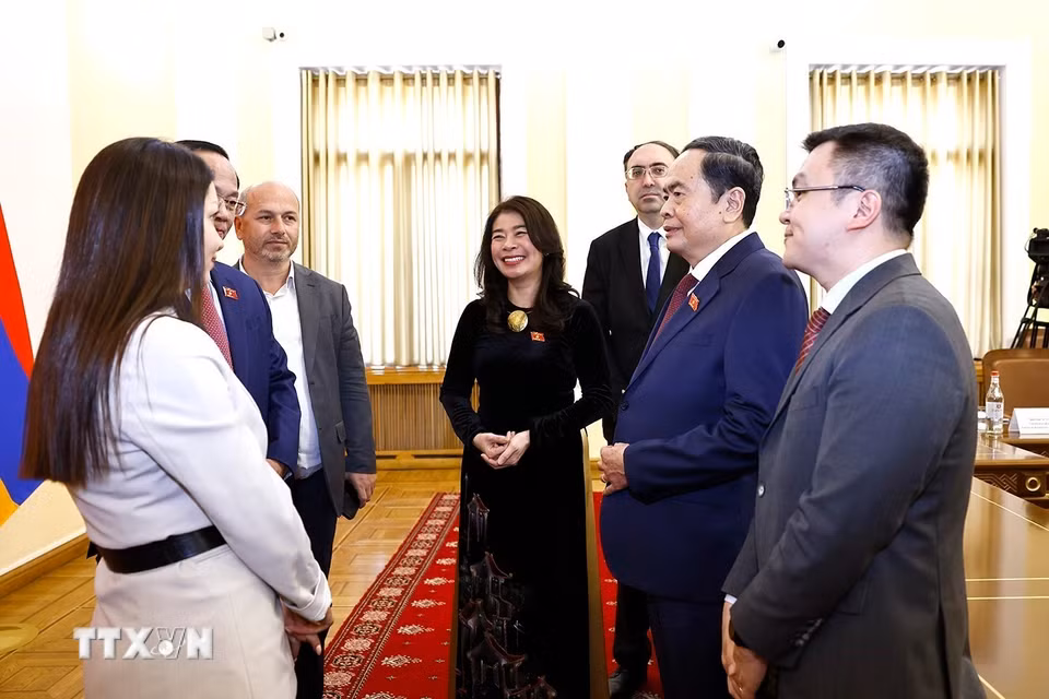 Chủ tịch Quốc hội Trần Thanh Mẫn tiếp Trưởng Nhóm nghị sỹ hữu nghị Armenia-Việt Nam Hasmik Hakobyan. (Ảnh: Doãn Tấn/TTXVN)