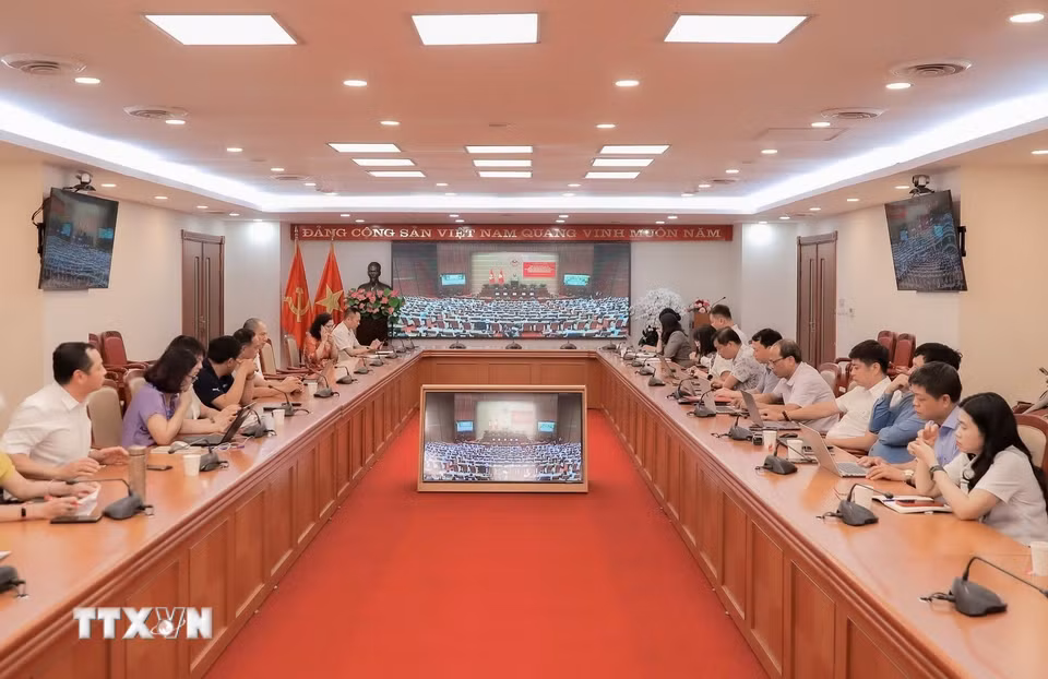 Đại biểu tham dự hội nghị trực tuyến tại điểm cầu Thông tấn xã Việt Nam. (Ảnh: Thành Phương/TTXVN)
