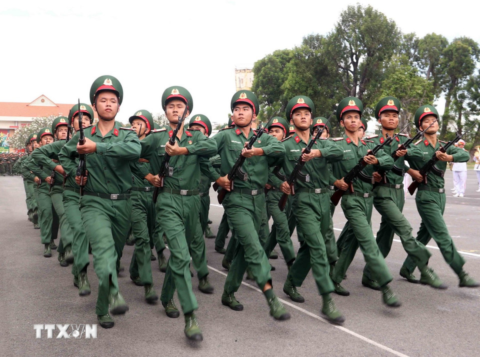 Chương trình duyệt đội hình, đội ngũ lực lượng vũ trang Thành phố Hồ Chí Minh. (Ảnh: Xuân Khu/TTXVN)
