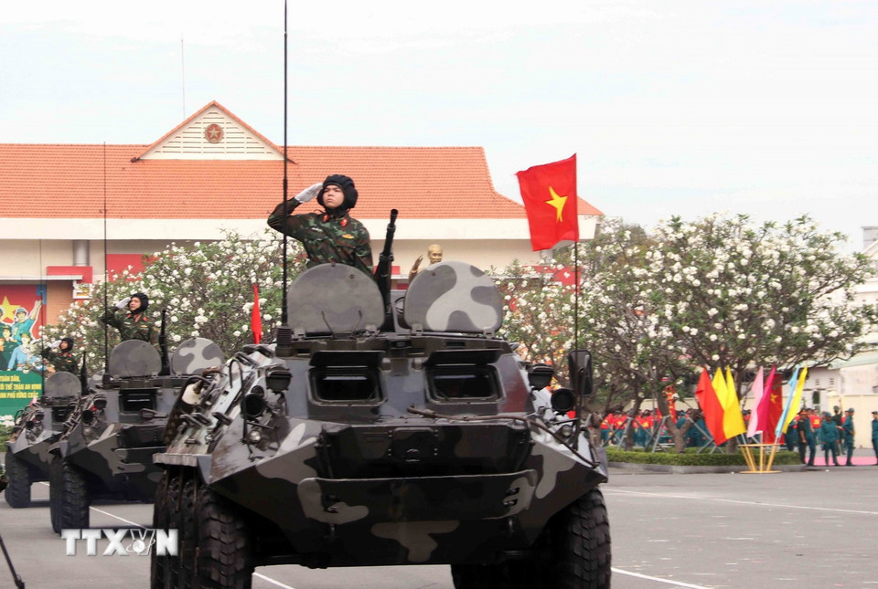 Chương trình duyệt đội hình đội ngũ lực lượng vũ trang Thành phố Hồ Chí Minh. (Ảnh: Xuân Khu/TTXVN)
