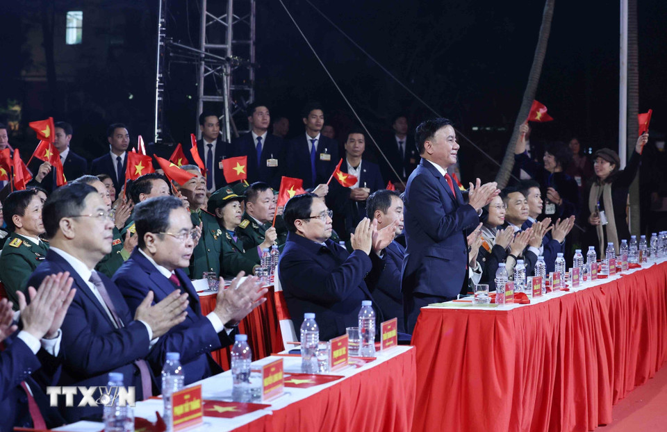 Thường trực Ban Bí thư Trần Cẩm Tú dự Cầu truyền hình “Hai tay xây dựng một sơn hà” tại điểm cầu Hà Nội. (Ảnh: Phương Hoa/TTXVN)