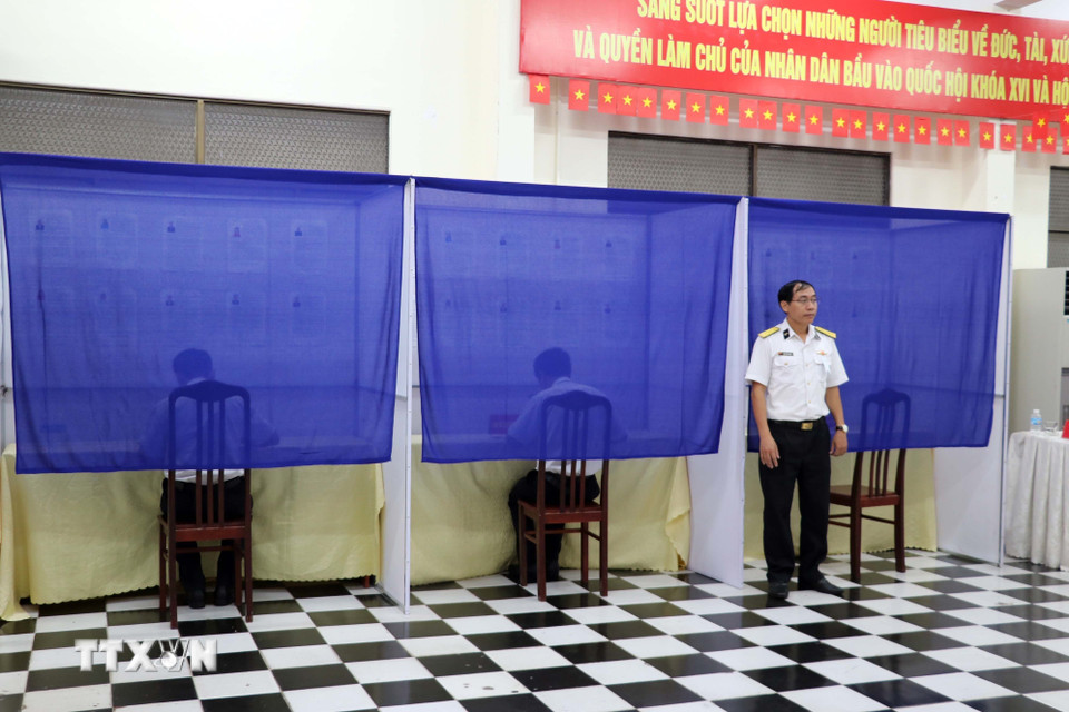 Khu vực bỏ phiếu tại Hải đoàn 129 Hải quân. (Ảnh: Đoàn Mạnh Dương/TTXVN)