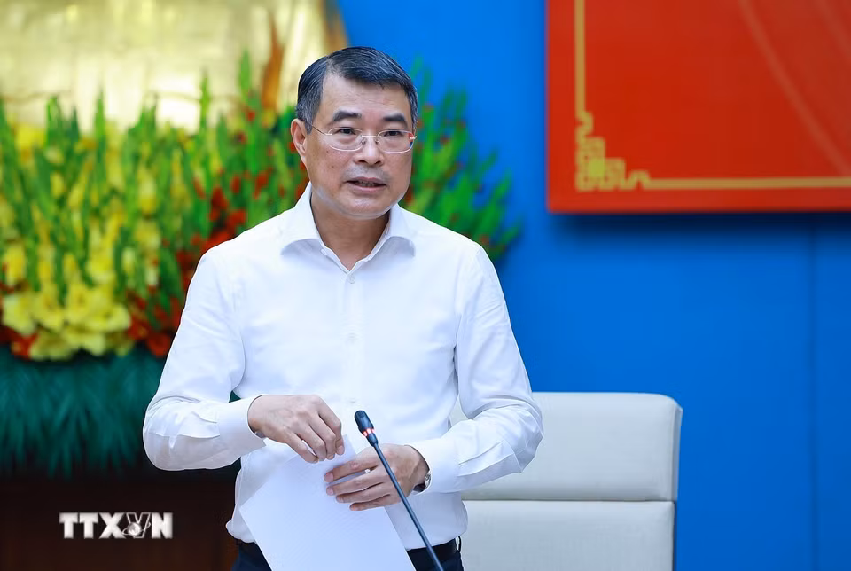 Hoạt động của Thủ tướng Lê Minh Hưng tại tỉnh Phú Thọ Thủ tướng Lê Minh Hưng làm việc với Ban Thường vụ Tỉnh ủy Phú Thọ về thực hiện nhiệm vụ phát triển kinh tế-xã hội. (Ảnh: Dương Giang/TTXVN) 