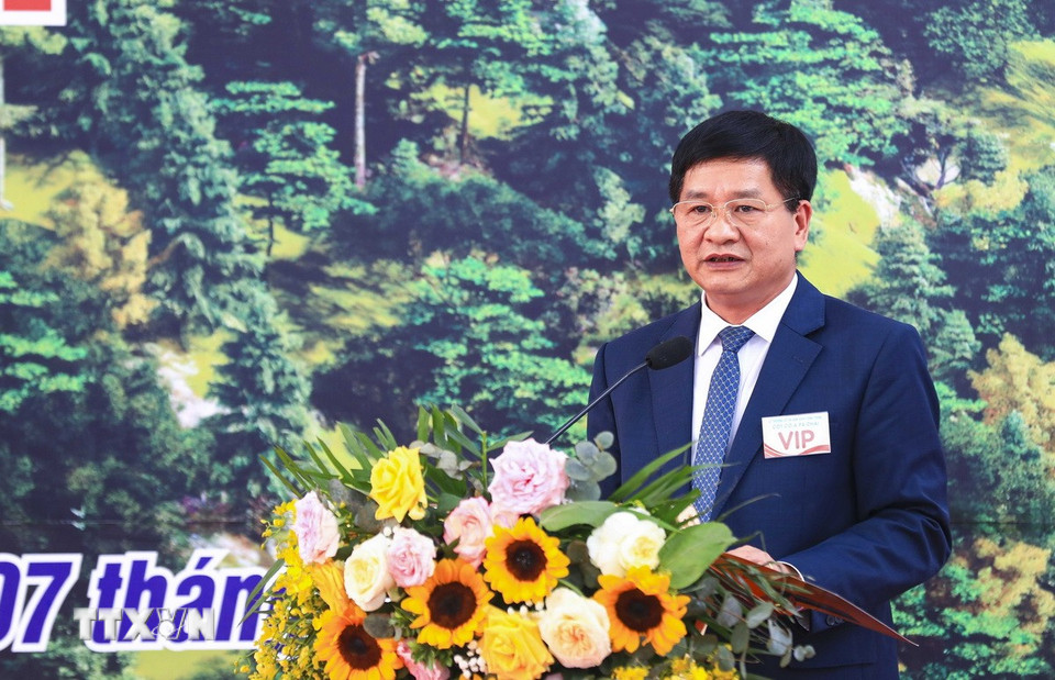 Chủ tịch UBND tỉnh Điện Biên Lê Thành Đô phát biểu tại buổi lễ. (Ảnh: Xuân Tư/TTXVN)