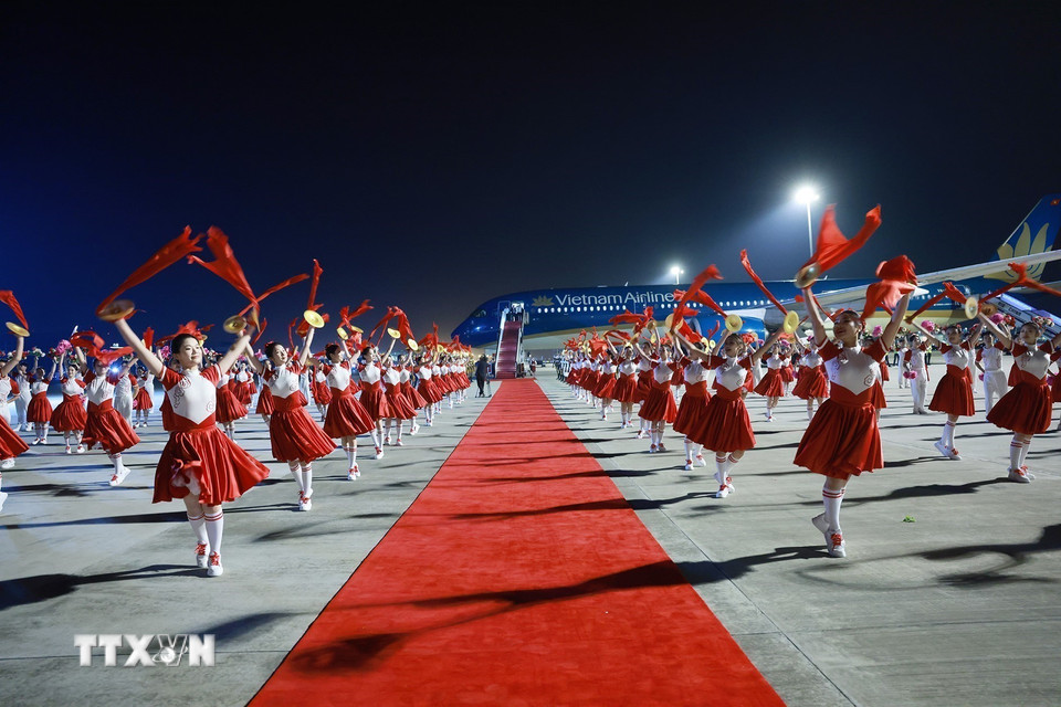 Lễ đón Thủ tướng Phạm Minh Chính đến Thiên Tân, bắt đầu chuyến tham dự Hội nghị Thượng đỉnh Tổ chức Hợp tác Thượng Hải (SCO) 2025. (Ảnh: Dương Giang/TTXVN)