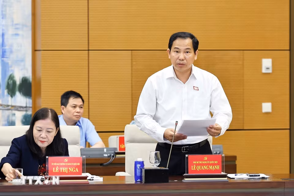 Tổng thư ký Quốc hội, Chủ nhiệm Văn phòng Quốc hội Lê Quang Mạnh phát biểu. (Ảnh: Doãn Tấn/TTXVN)