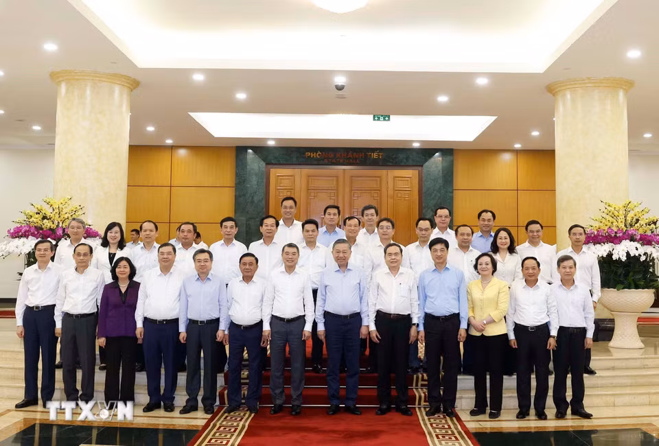 Tổng Bí thư, Chủ tịch nước Tô Lâm, Trưởng Ban Chỉ đạo Trung ương về đối ngoại và hội nhập quốc tế và các thành viên. (Ảnh: Thống Nhất/TTXVN)