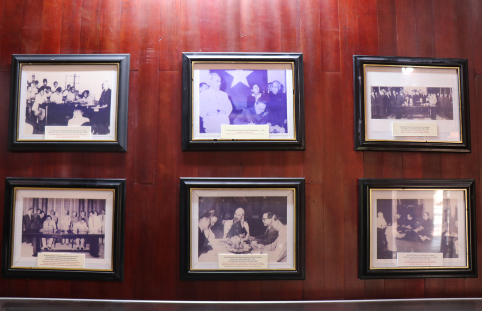 Tư liệu ảnh Thủ tướng Phạm Văn Đồng làm việc cùng Bác Hồ. (Ảnh: Phạm Cường/TTXVN)