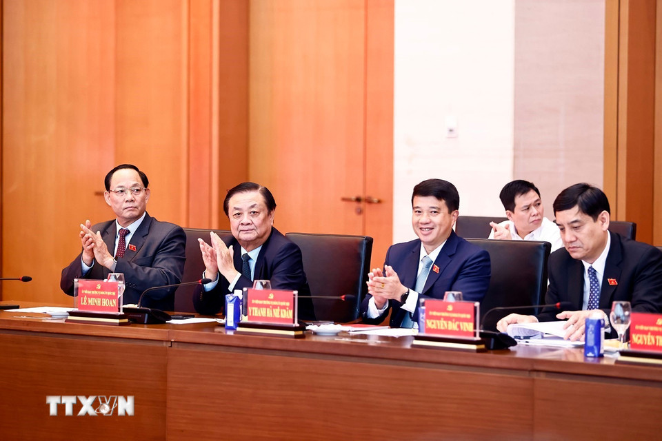 Lãnh đạo Quốc hội dự hội nghị. (Ảnh: Doãn Tấn/TTXVN)
