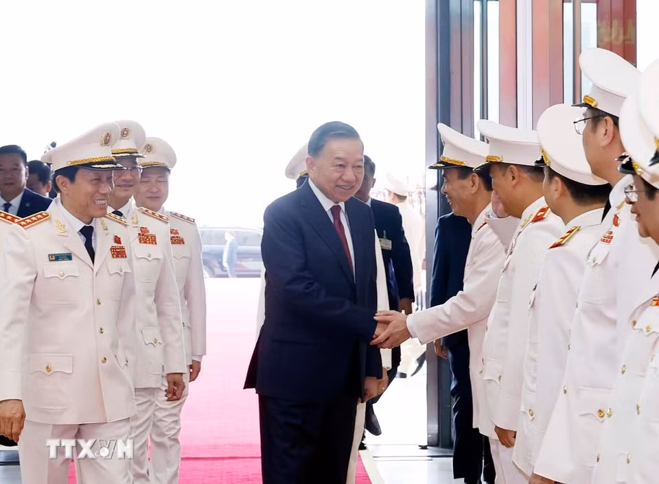 Tổng Bí thư, Chủ tịch nước Tô Lâm và các đại biểu. (Ảnh: Thống Nhất/TTXVN)