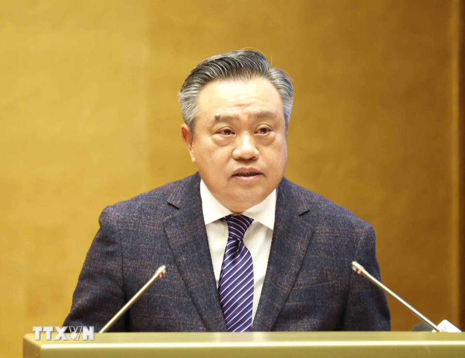 Đồng chí Trần Sỹ Thanh, Ủy viên Bộ Chính trị, Bí thư Trung ương Đảng, Chủ nhiệm Ủy ban Kiểm tra Trung ương giới thiệu Chuyên đề: “Đổi mới công tác kiểm tra, giám sát góp phần tăng cường kỷ cương, kỷ luật đáp ứng yêu cầu nhiệm vụ trong tình hình mới theo tinh thần Nghị quyết Đại hội XIV của Đảng”. (Ảnh: Phương Hoa/TTXVN)