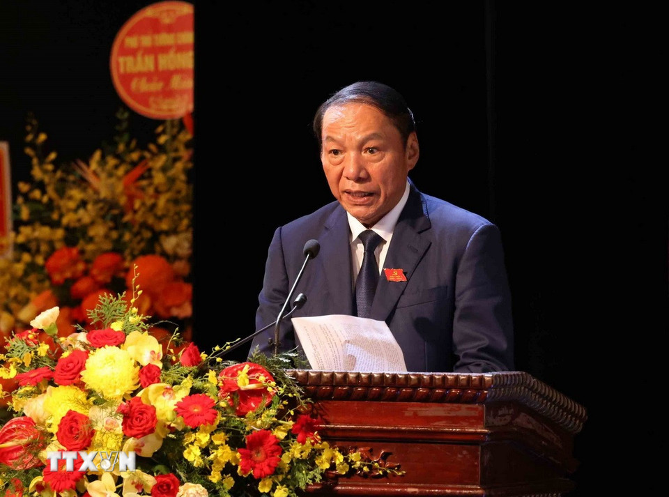 Ủy viên BCH Trung ương Đảng, Ủy viên Ban thường vụ Đảng ủy Chính phủ, Bí thư Đảng ủy, Bộ trưởng Bộ VHTTDL Nguyễn Văn Hùng đọc diễn văn khai mạc Đại hội. (Ảnh: Nhật Anh/TTXVN)