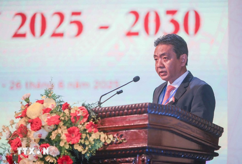 Thứ trưởng Bộ VH,TT&amp;DL Hoàng Đạo Cương trình bày Dự thảo Báo cáo tổng hợp các ý kiến góp ý đối với Dự thảo văn kiện trình Đại hội đại biểu Đảng bộ Chính phủ lần thứ nhất, nhiệm kỳ 2025 - 2030. (Ảnh: Hoàng Hiếu/TTXVN)