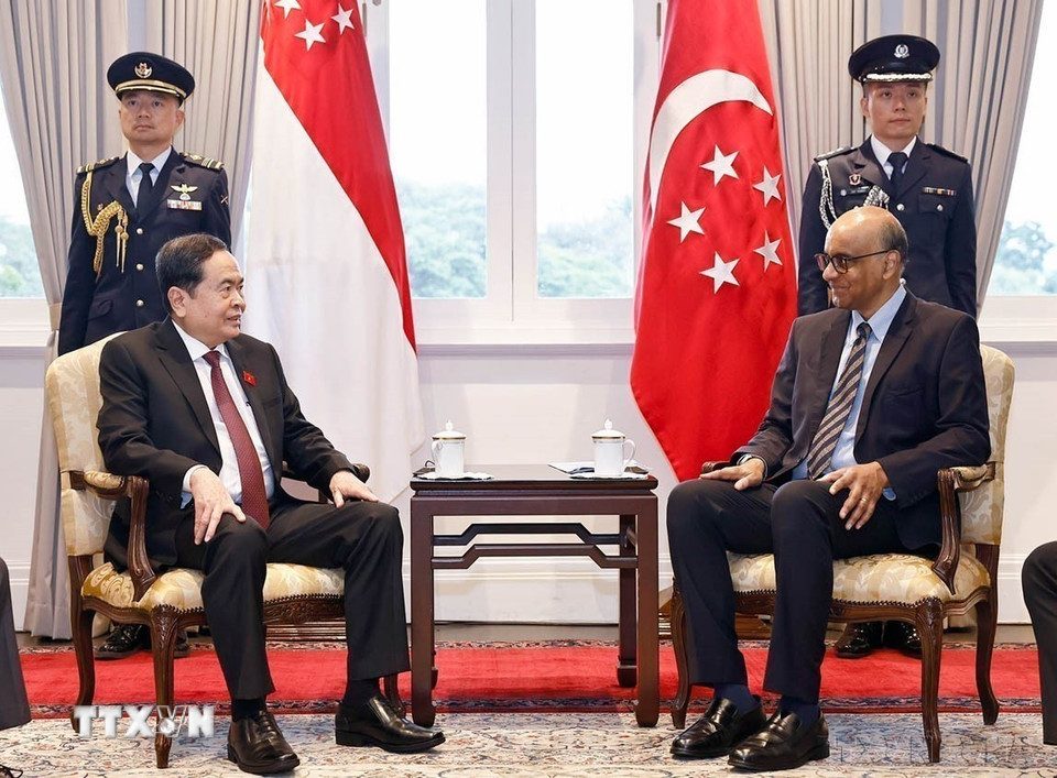 Chủ tịch Quốc hội Trần Thanh Mẫn đến chào Tổng thống Singapore Tharman Shanmugaratnam trong chuyến thăm chính thức Cộng hòa Singapore, ngày 3/12/2024. (Ảnh: Doãn Tấn/TTXVN)