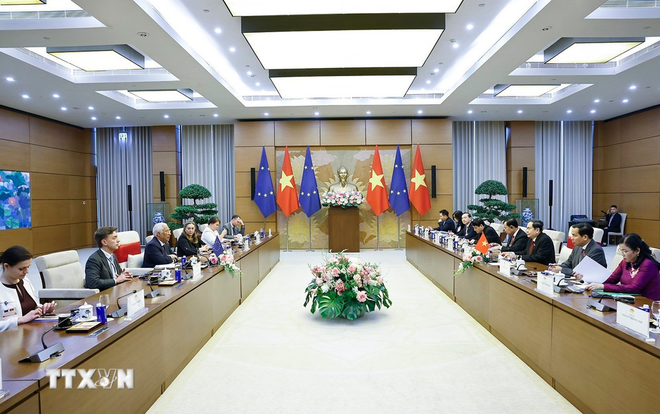 Chủ tịch Quốc hội Trần Thanh Mẫn hội kiến Chủ tịch Hội đồng châu Âu António Costa. (Ảnh: Doãn Tấn/TTXVN)