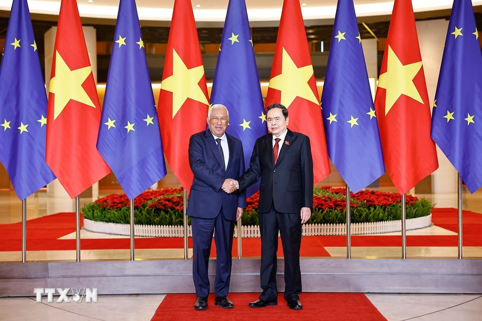 Chủ tịch Quốc hội Trần Thanh Mẫn hội kiến Chủ tịch Hội đồng châu Âu António Costa. (Ảnh: Doãn Tấn/TTXVN)