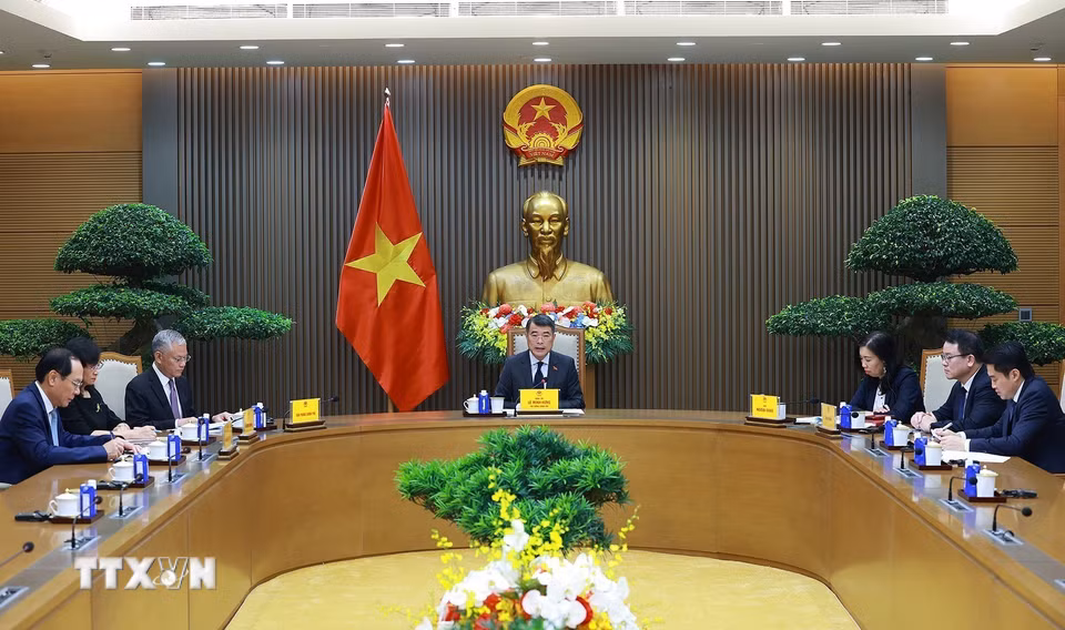 Thủ tướng Lê Minh Hưng điện đàm với Thủ tướng Hà Lan Rob Jetten. (Ảnh: Dương Giang/TTXVN)