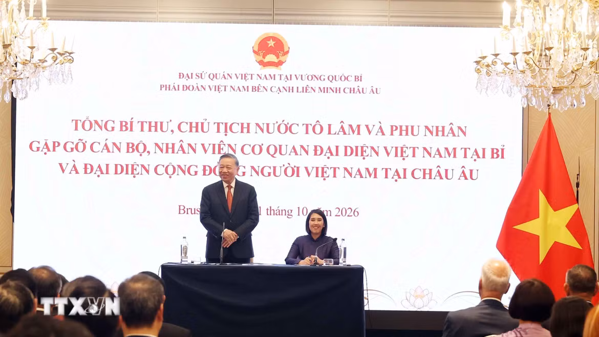 Tổng Bí thư, Chủ tịch nước Tô Lâm và Phu nhân gặp đại diện cộng đồng người Việt Nam tại châu Âu