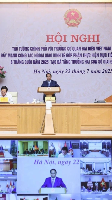 Thủ tướng Phạm Minh Chính chủ trì Hội nghị Thủ tướng Chính phủ với các Trưởng Cơ quan đại diện Việt Nam ở nước ngoài về đẩy mạnh công tác ngoại giao kinh tế. (Ảnh: Dương Giang/TTXVN)