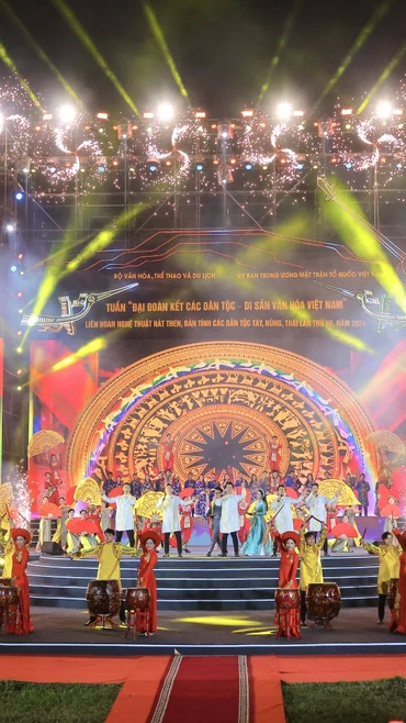 Tiết mục văn nghệ biểu diễn trong lễ khai mạc Tuần "Đại đoàn kết toàn dân tộc - Di sản văn hóa Việt Nam" năm 2024. (Ảnh: Hoàng Hiếu/TTXVN)