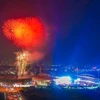 Màn pháo hoa rực sáng bầu trời Hà Nội trong đêm concert 'Tổ quốc trong tim'