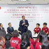 Thủ tướng Nhật Bản Shigeru Ishibaz giao lưu với sinh viên Đại học Việt Nhật 