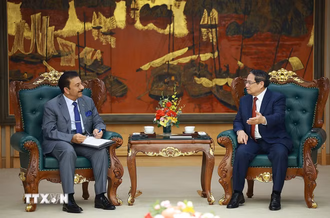 Thủ tướng Phạm Minh Chính tiếp ông Yousef Ashour Al-Sabbagh, Đại sứ Kuwait tại Việt Nam. (Ảnh: Dương Giang/TTXVN) ttxvn-thu-tuong-tiep-dai-su-kuwait-tai-viet-nam-0404-3.jpg