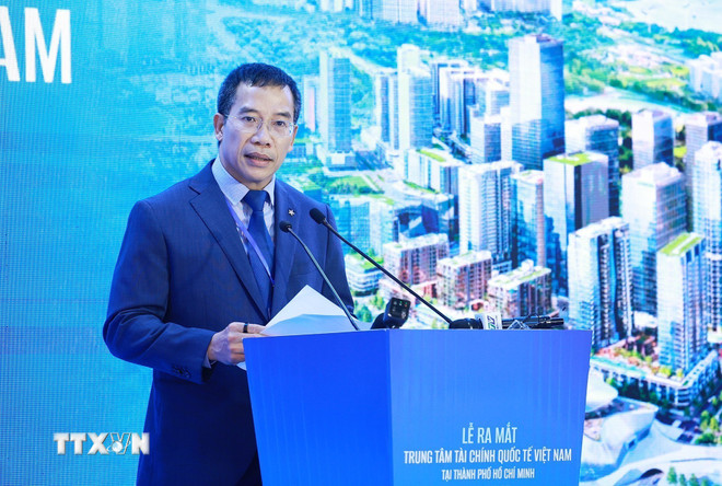 ttxvn-thu-tuong-du-le-ra-mat-trung-tam-tai-chinh-quoc-te-viet-nam-1102-9.jpg