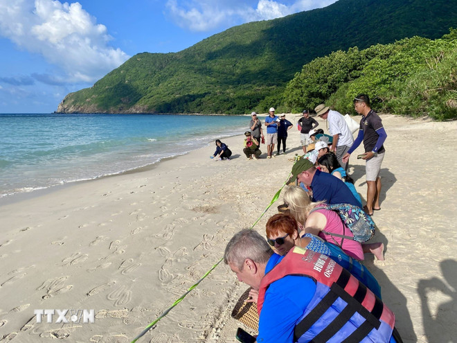 ttxvn-con-dao-thien-duong-kham-pha-va-trai-nghiem-2.jpg