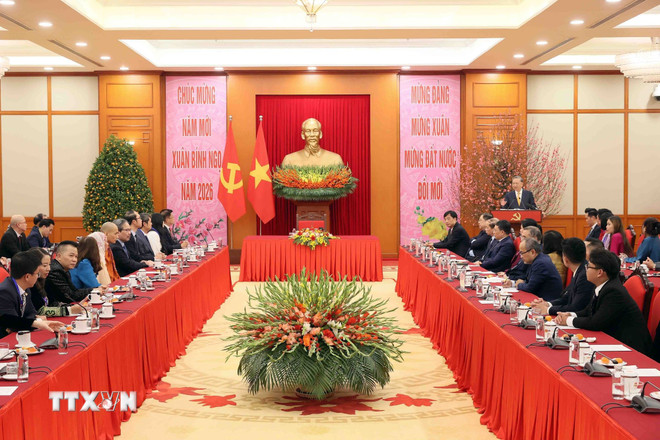 ttxvn-tong-bi-thu-to-lam-gap-mat-doan-kieu-bao-tieu-bieu-tham-du-chuong-trinh-xuan-que-huong-2026-3.jpg