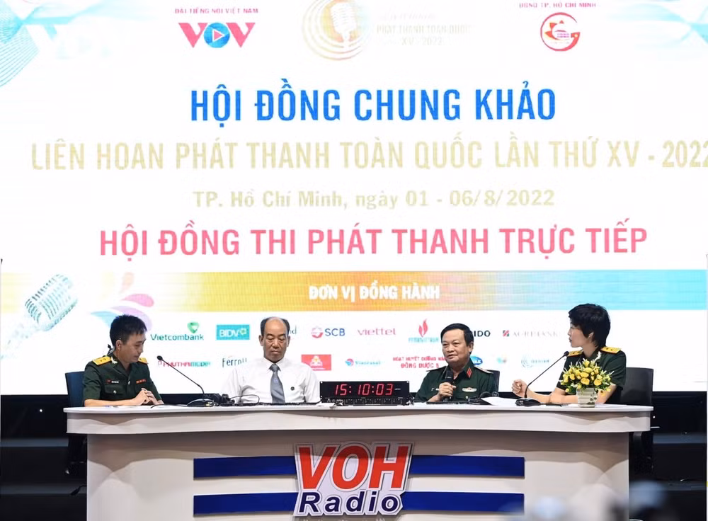 trung-tam-phat-thanh-truyen-hinh-quan-doi-da-mo-man-phan-thi-phat-thanh-truc-tiep-voi-chuong-trinh-canh-giac-voi-chieu-tro-gia-danh-bo-doi-cu-ho-lhpt-xv-2022.jpg