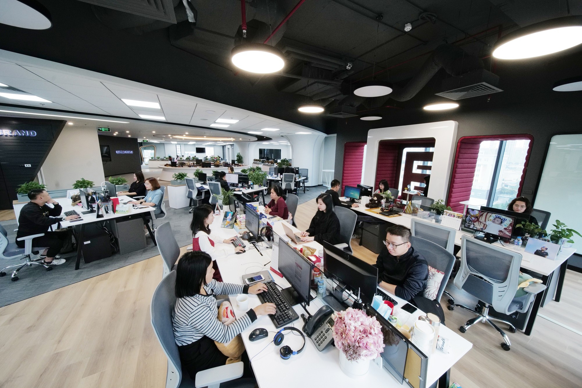 Quang cảnh tòa soạn của Báo Điện tử VnExpress. (Ảnh: VnExpress)