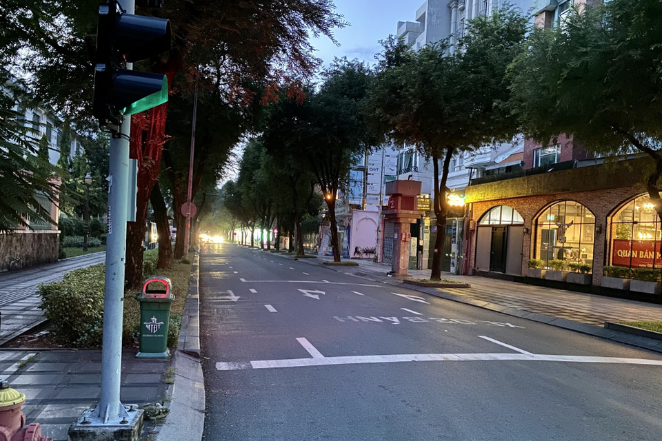 Khu vực đường Nam Kỳ Khởi Nghĩa (Quận 1, Thành phố Hồ Chí Minh hầu như không có phương tiện lưu thông. (Ảnh: Hồng Giang/TTXVN)