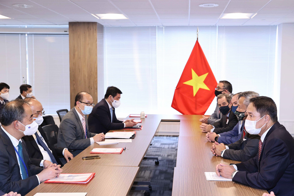 Chủ tịch nước Nguyễn Xuân Phúc tiếp Tập đoàn Macquaire, JP Morgan, Bechtel, GE, McDermontt. (Ảnh: Thống Nhất/TTXVN)