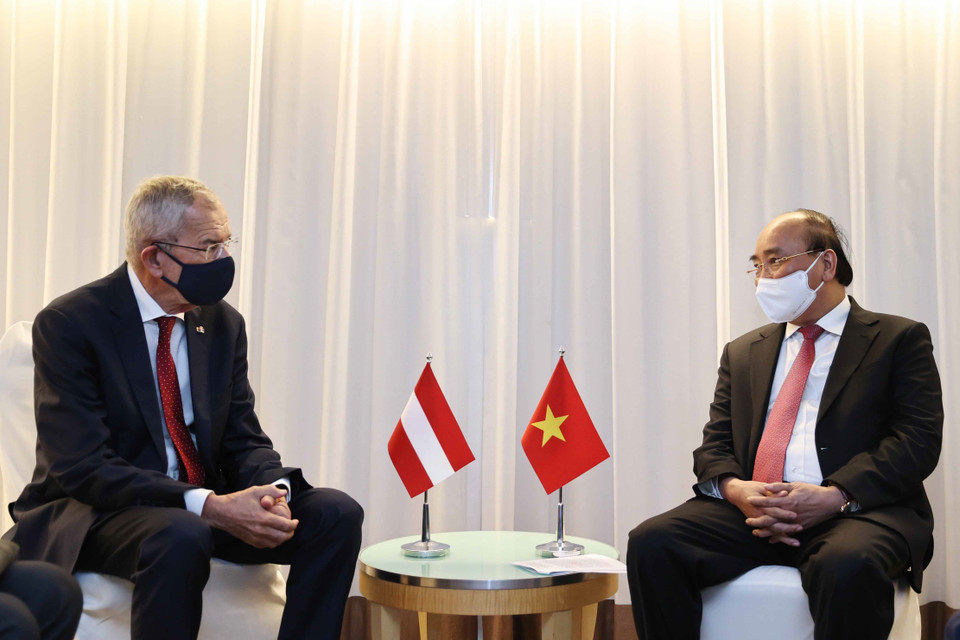Chủ tịch nước Nguyễn Xuân Phúc gặp Tổng thống Áo Alexander Van der Bellen. (Ảnh: Thống Nhất/TTXVN)