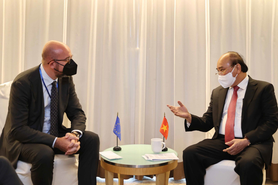 Chủ tịch nước Nguyễn Xuân Phúc gặp Chủ tịch Hội đồng Châu Âu Charles Michel. (Ảnh: Thống Nhất/TTXVN)