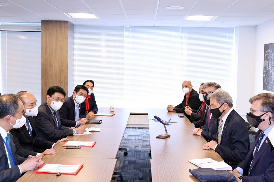 Chủ tịch nước Nguyễn Xuân Phúc tiếp Tập đoàn Boeing. (Ảnh: Thống Nhất/TTXVN)