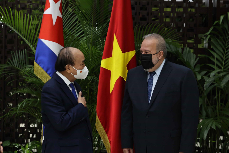 Chủ tịch nước Nguyễn Xuân Phúc hội kiến Thủ tướng Cộng hoà Cuba Manuel Marrero Cruz. (Ảnh: Thống Nhất/TTXVN)