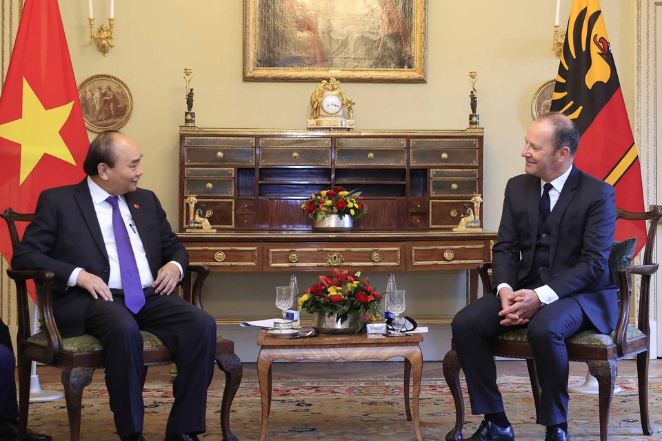 Chủ tịch nước Nguyễn Xuân Phúc đề nghị lãnh đạo bang Geneva tạo thuận lợi để các doanh nghiệp của bang mở rộng hợp tác đầu tư, kinh doanh với Việt Nam. (Ảnh: Thống Nhất/TTXVN)