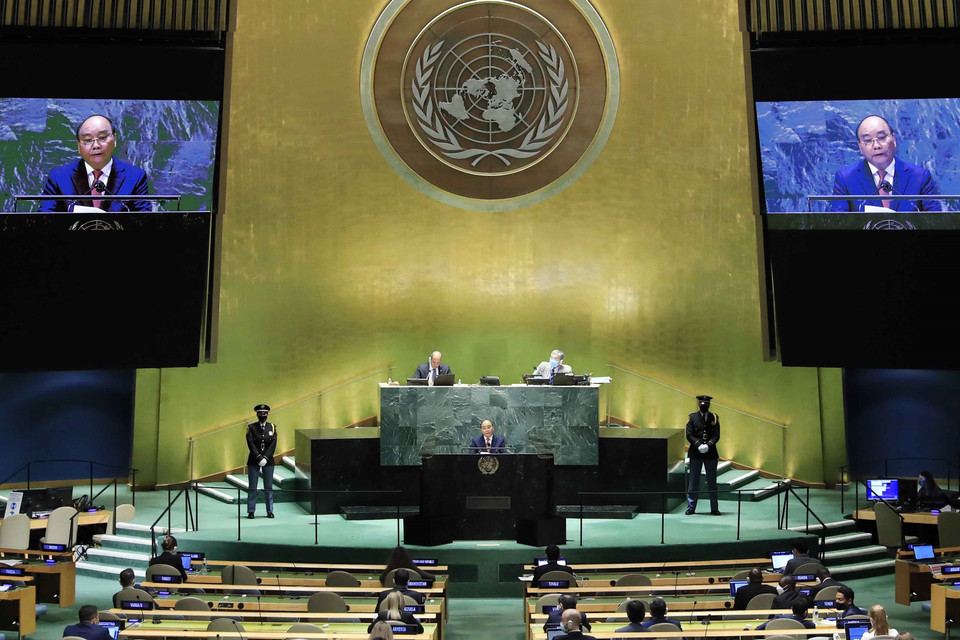 Chủ tịch nước Nguyễn Xuân Phúc phát biểu tại Phiên thảo luận Cấp cao Đại hội đồng Liên hợp quốc lần thứ 76. (Ảnh: Thống Nhất/TTXVN)