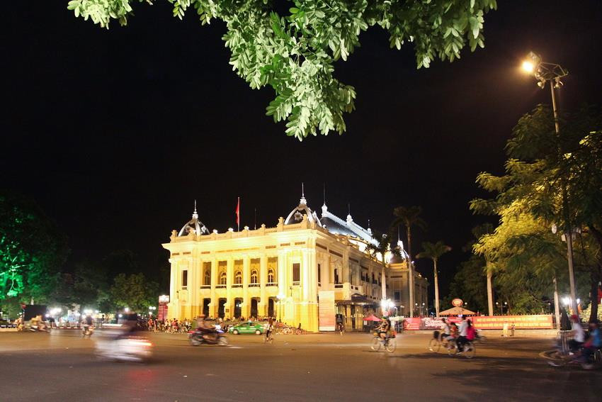 Nhà hát Lớn, nơi thường xuyên diễn ra các hoạt động văn hóa, biểu diễn nghệ thuật, một di tích lịch sử nổi tiếng của Thủ đô. (Ảnh: Trọng Đạt/TTXVN)