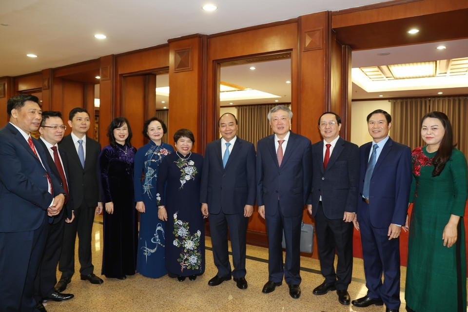 Thủ tướng Chính phủ Nguyễn Xuân Phúc với các đại biểu dự Hội nghị. (Ảnh: Trí Dũng/TTXVN)