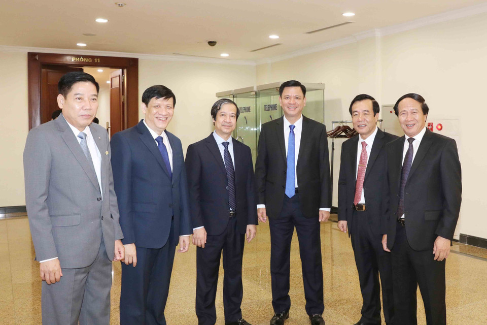 Các đồng chí Ủy viên Trung ương dự hội nghị. (Ảnh; Phương Hoa/TTXVN)