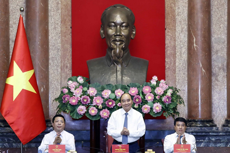 Chủ tịch nước Nguyễn Xuân Phúc tại buổi gặp mặt Đoàn đại biểu dân tộc thiểu số tiêu biểu tỉnh Cao Bằng. (Ảnh: Thống Nhất/TTXVN)