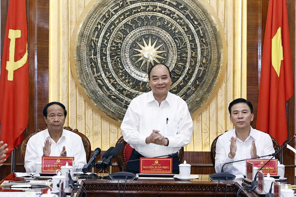 Chủ tịch nước chủ trì buổi làm việc. (Ảnh: Thống Nhất/TTXVN)