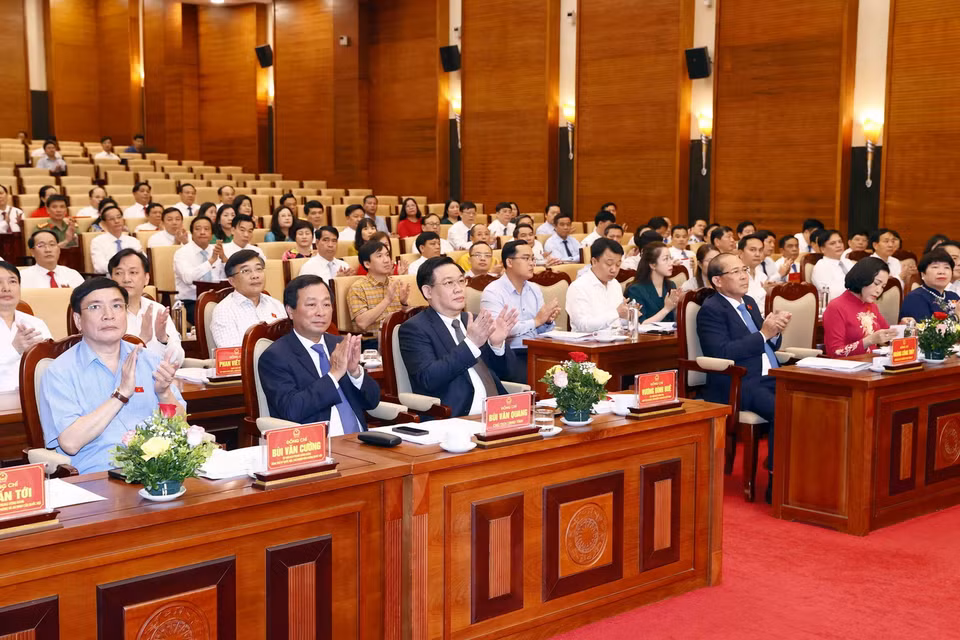 Chủ tịch Quốc hội Vương Đình Huệ và đại biểu dự khai mạc Kỳ họp. (Ảnh: Doãn Tấn/TTXVN)