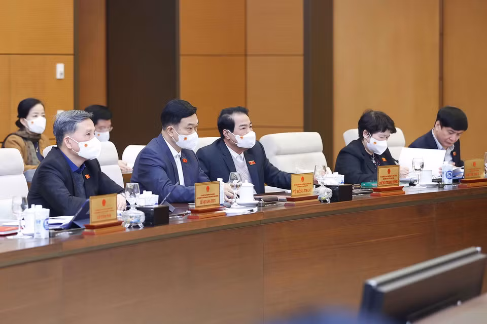  Dự phiên họp của Ủy ban Thường vụ Quốc hội có các ủy viên. (Ảnh: Doãn Tấn/TTXVN)