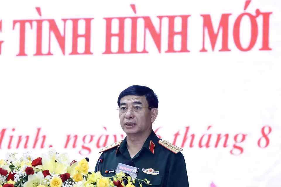 Đại tướng Phan Văn Giang, Phó Bí thư Quân ủy Trung ương, Bộ trưởng Bộ Quốc phòng, Phó Trưởng ban Thường trực Ban Chỉ đạo phát biểu. (Ảnh: Thống Nhất/TTXVN)
