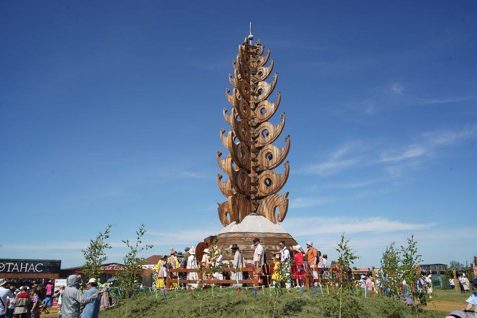  Cây sống lâu của người Yakut. (Ảnh: Duy Trinh/TTXVN)