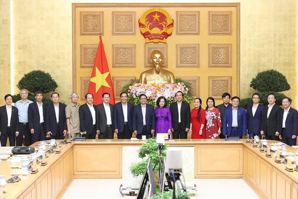  Thủ tướng Phạm Minh Chính với Trung ương Hội Người cao tuổi Việt Nam. (Ảnh: Dương Giang/TTXVN)